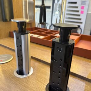Manual Pop-Up Socket